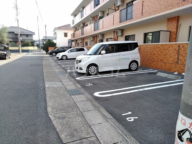 3/4 駐車場