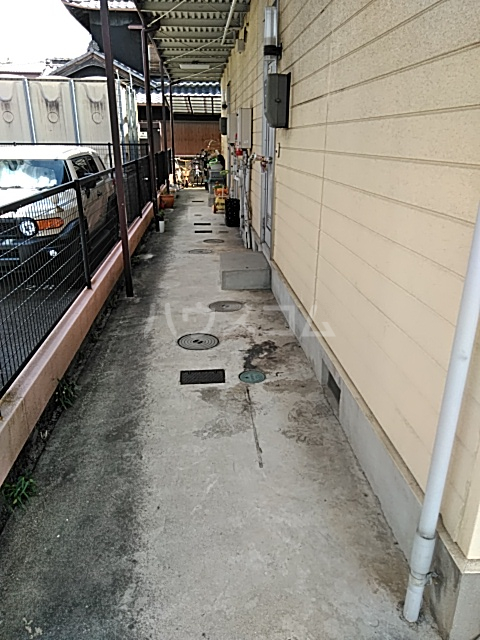 28/30 エントランス