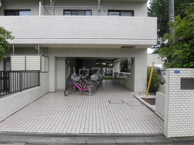 3/4 エントランス