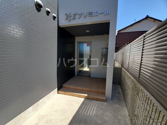 17/26 エントランス