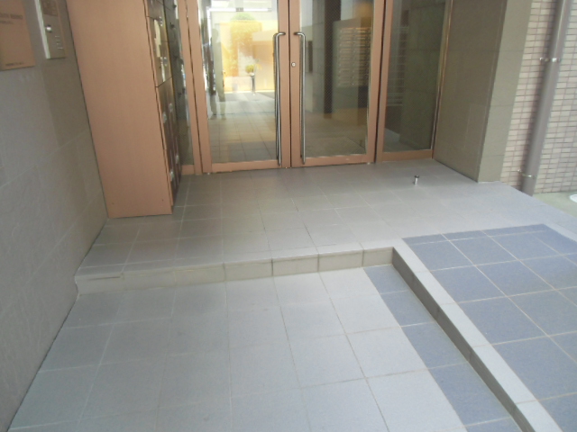 21/24 エントランス