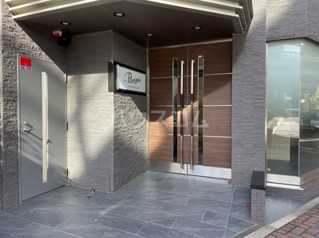 29/30 エントランス