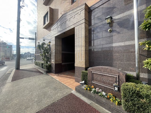 26/30 エントランス