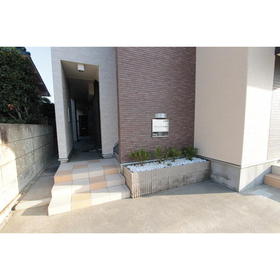 15/22 エントランス