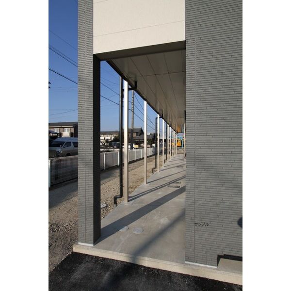 16/20 エントランス