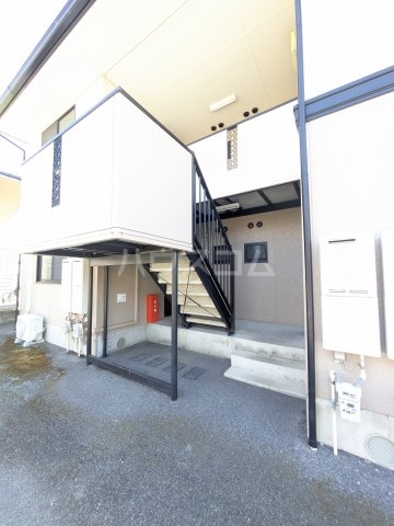 18/20 エントランス