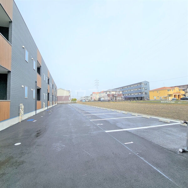 18/22 駐車場