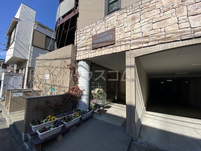 20/29 エントランス