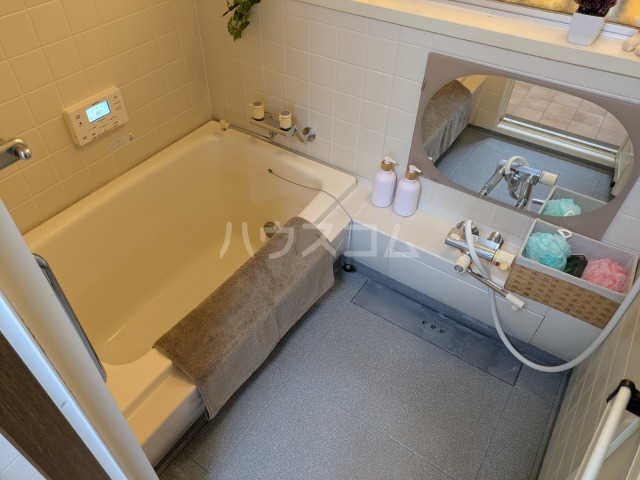 14/30 浴室