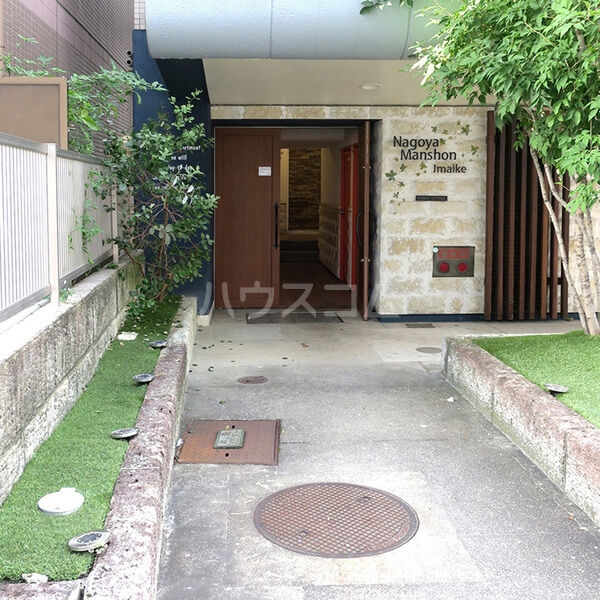 17/20 エントランス