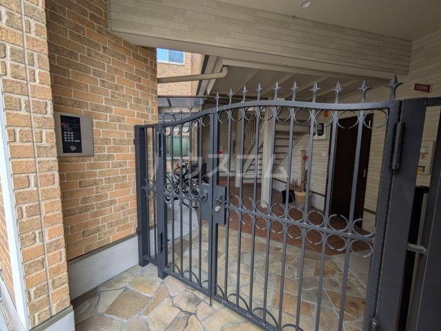 29/30 エントランス