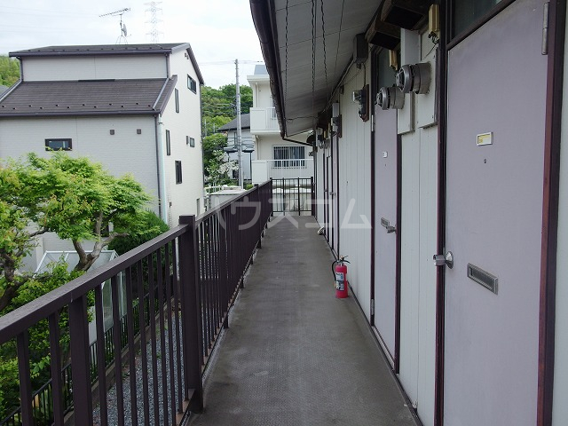 21/30 エントランス