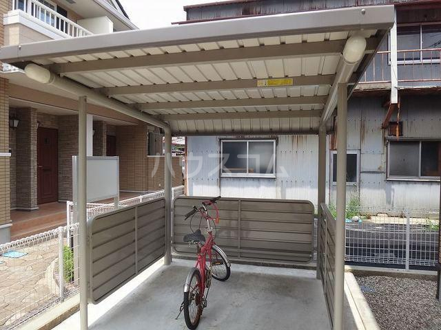 15/22 エントランス