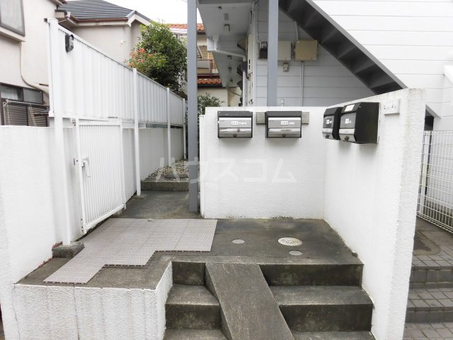 3/4 エントランス