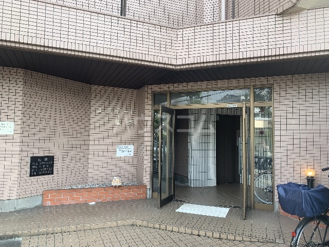 28/30 エントランス