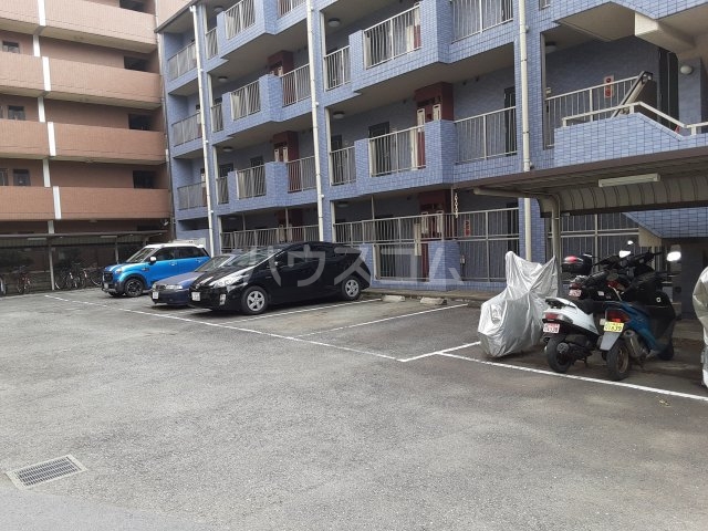 3/7 駐車場