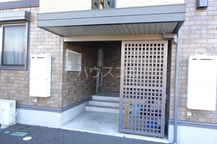 2/4 エントランス