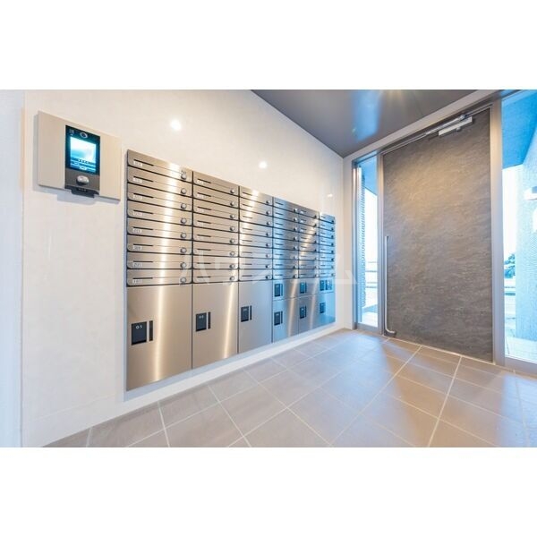 17/28 エントランス