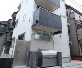 14/23 エントランス