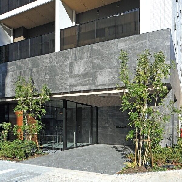 15/20 エントランス