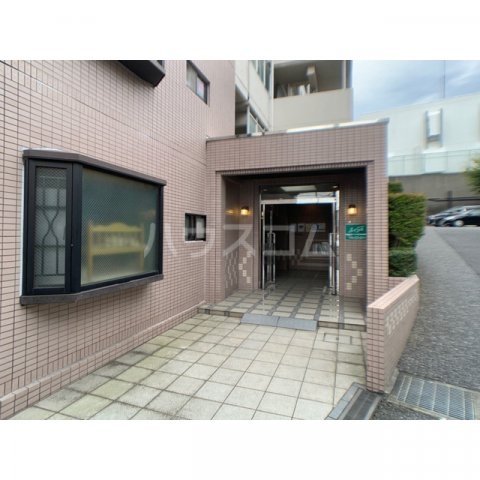 19/28 エントランス