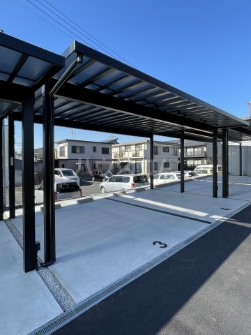 28/30 駐車場