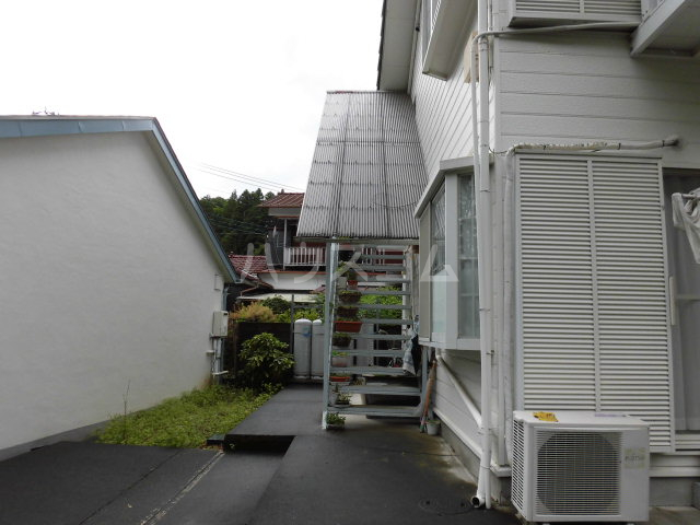 22/30 エントランス