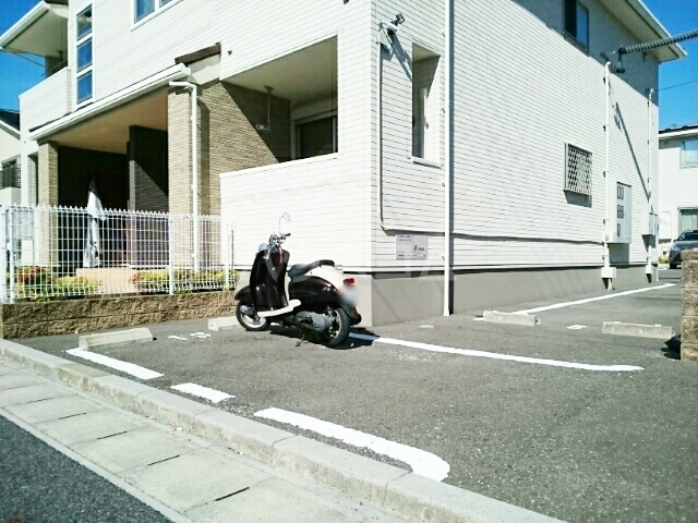 16/23 駐車場