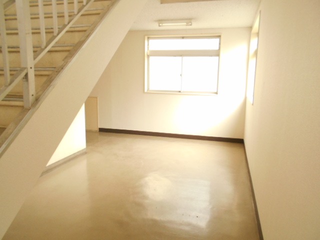 21/30 エントランス