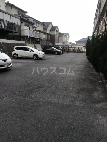 2/4 駐車場