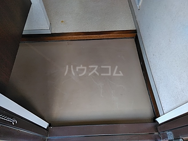 26/30 エントランス