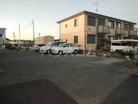 16/16 駐車場