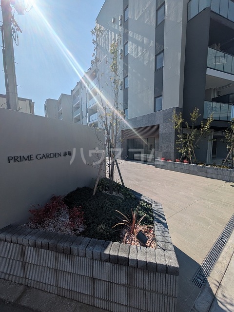 27/30 エントランス