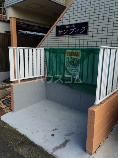 20/30 エントランス