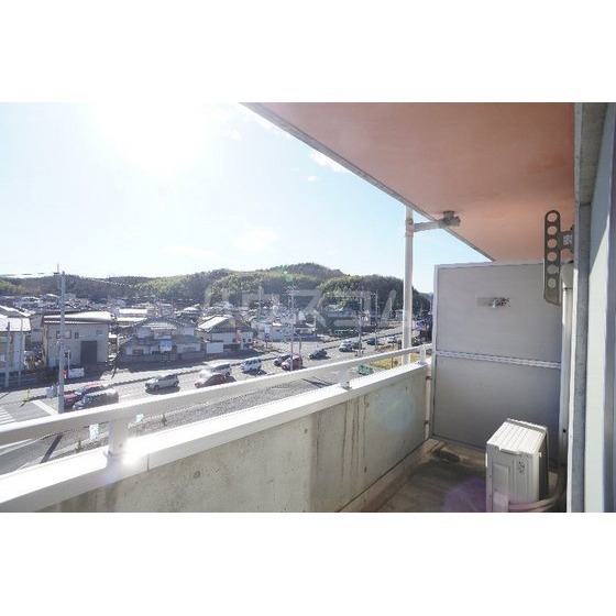 19/28 バルコニー