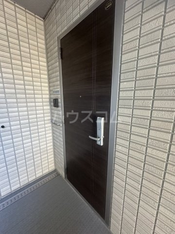 28/30 エントランス