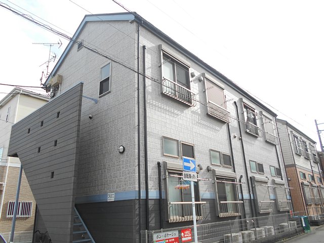 24/30 エントランス