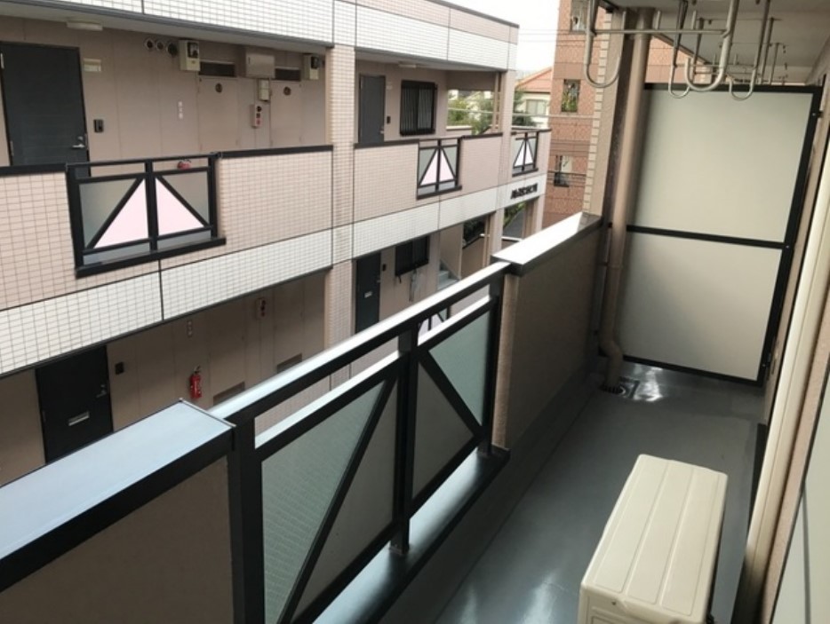 22/28 バルコニー