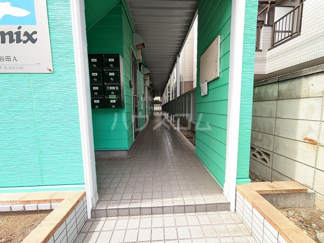 26/30 エントランス