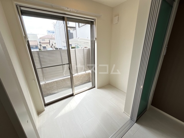 19/28 バルコニー