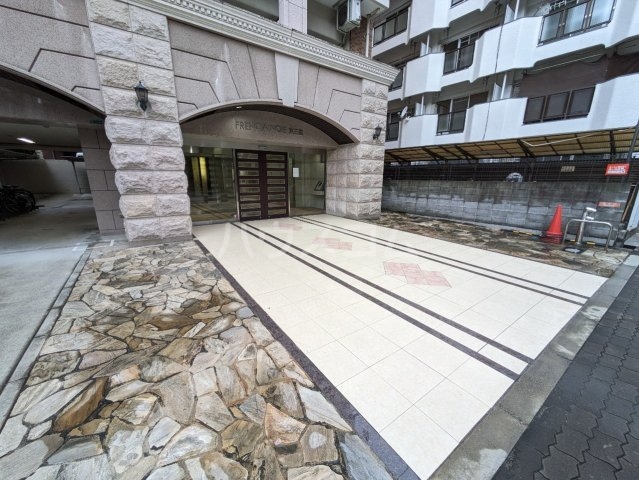 14/24 エントランス