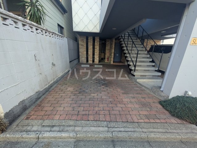 4/10 エントランス