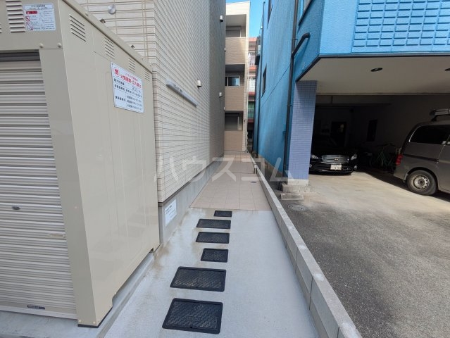 25/28 エントランス