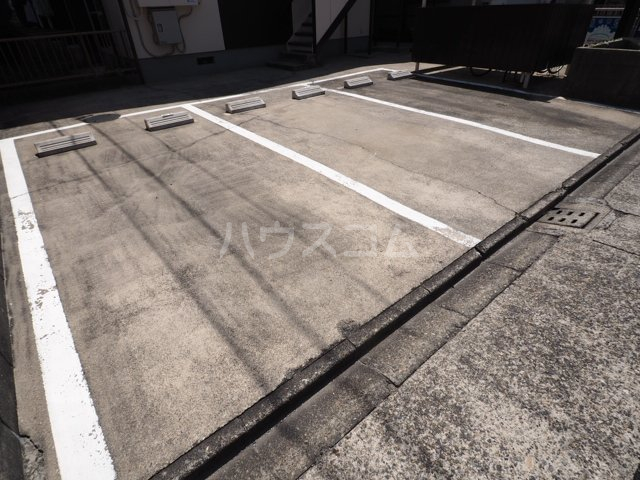 19/27 駐車場