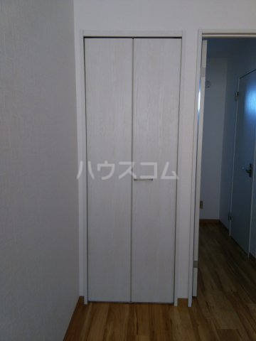 13/30 収納
