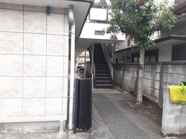 20/30 エントランス