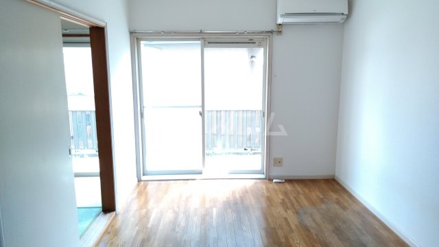 22/27 バルコニー