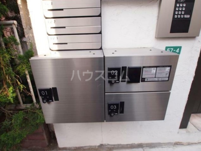 15/25 エントランス