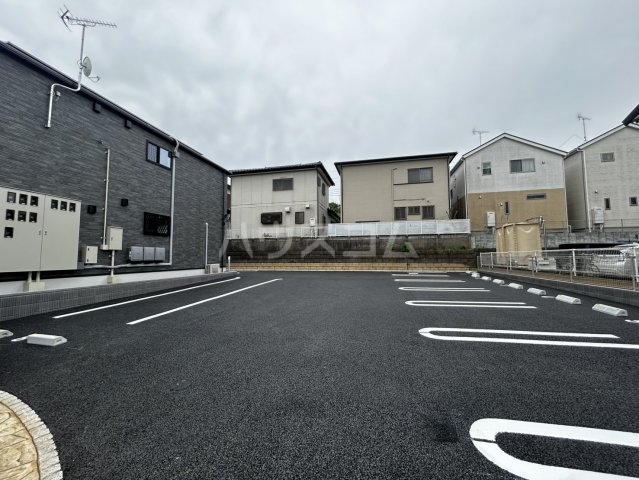 28/30 駐車場