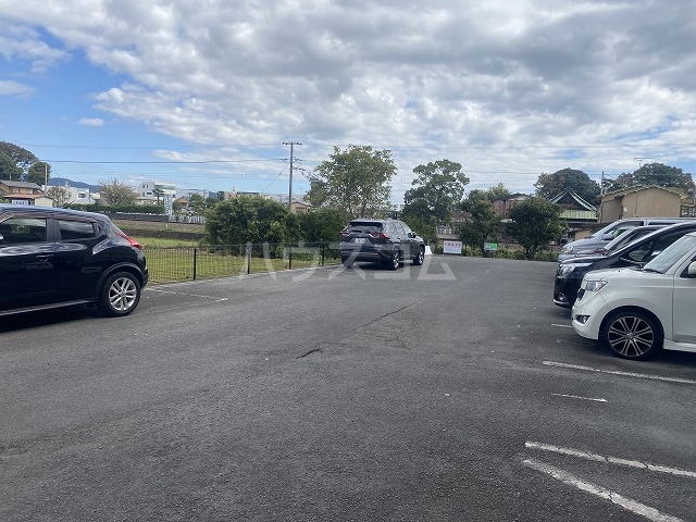 21/24 駐車場